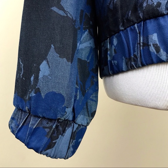 Juicy Couture Blue Floral Jacket Size XS Graphic Zipper Windbreaker Cute Boho - Picture 8 of 9